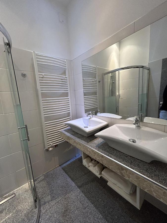 Cozy City Center Apartments Wenen Buitenkant foto