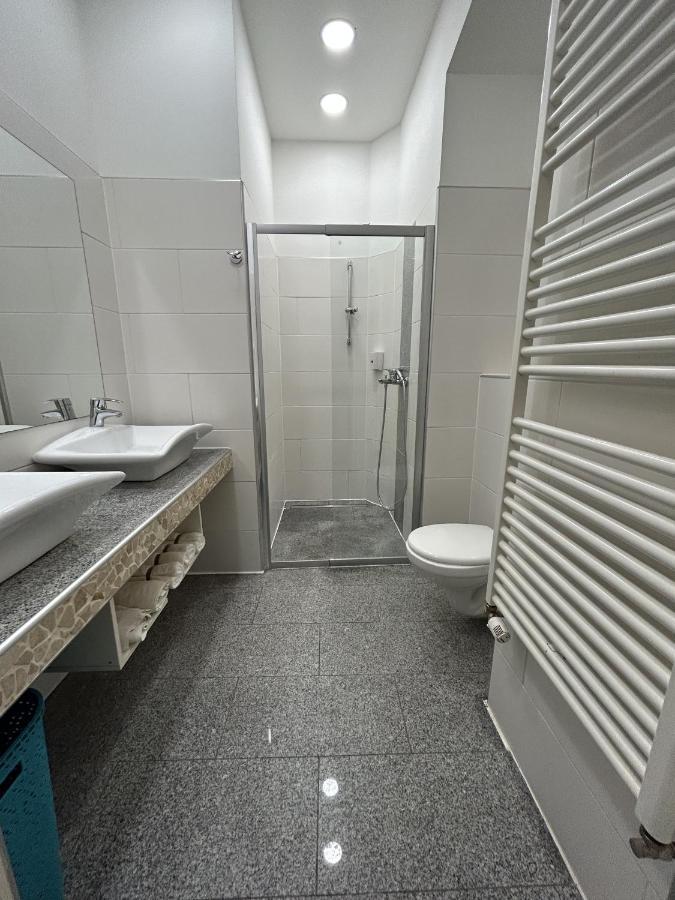 Cozy City Center Apartments Wenen Buitenkant foto