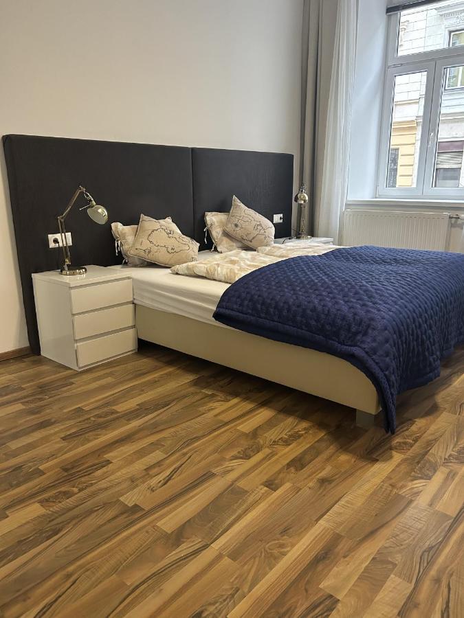 Cozy City Center Apartments Wenen Buitenkant foto