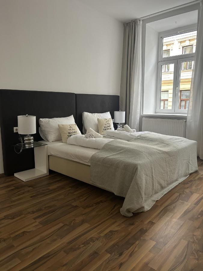 Cozy City Center Apartments Wenen Buitenkant foto
